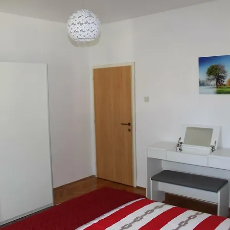 Ljepa * Biograd Na Moru