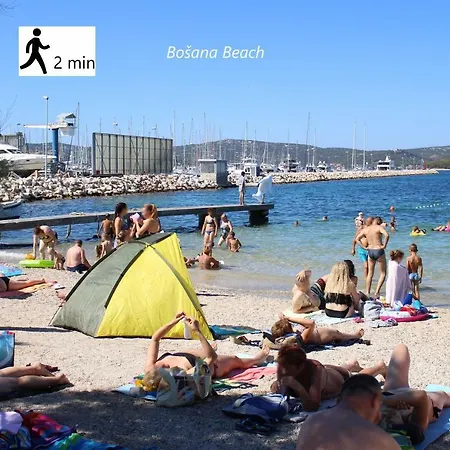 Ljepa Apartament Biograd Na Moru