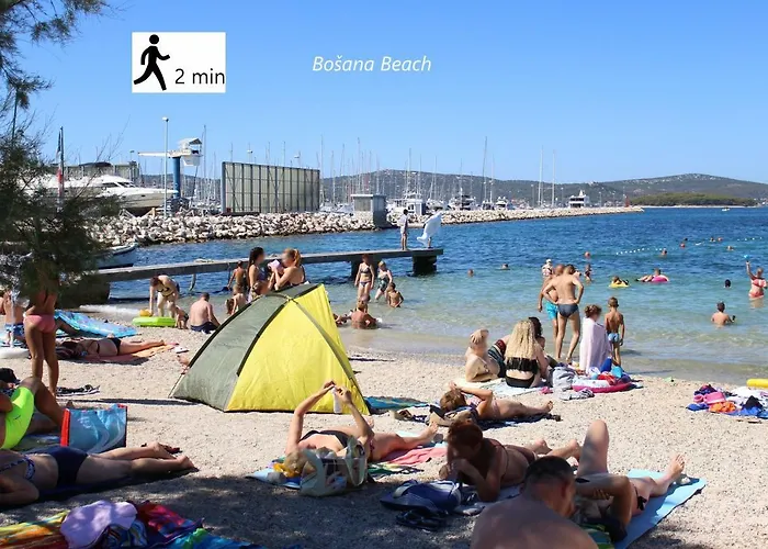 Ljepa Apartament Biograd Na Moru